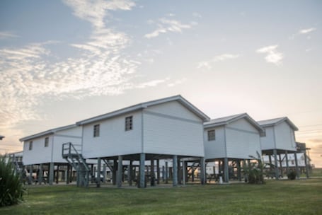 Exterior. Perfect for a getaway - Sun & Sand Cabins