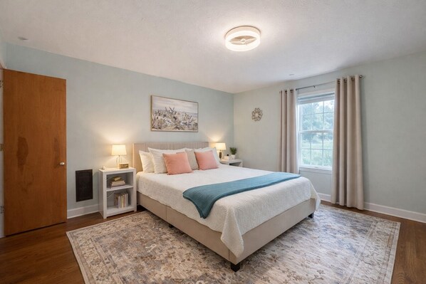 2 chambres, fer et planche à repasser, accès au Wi-Fi (inclus)