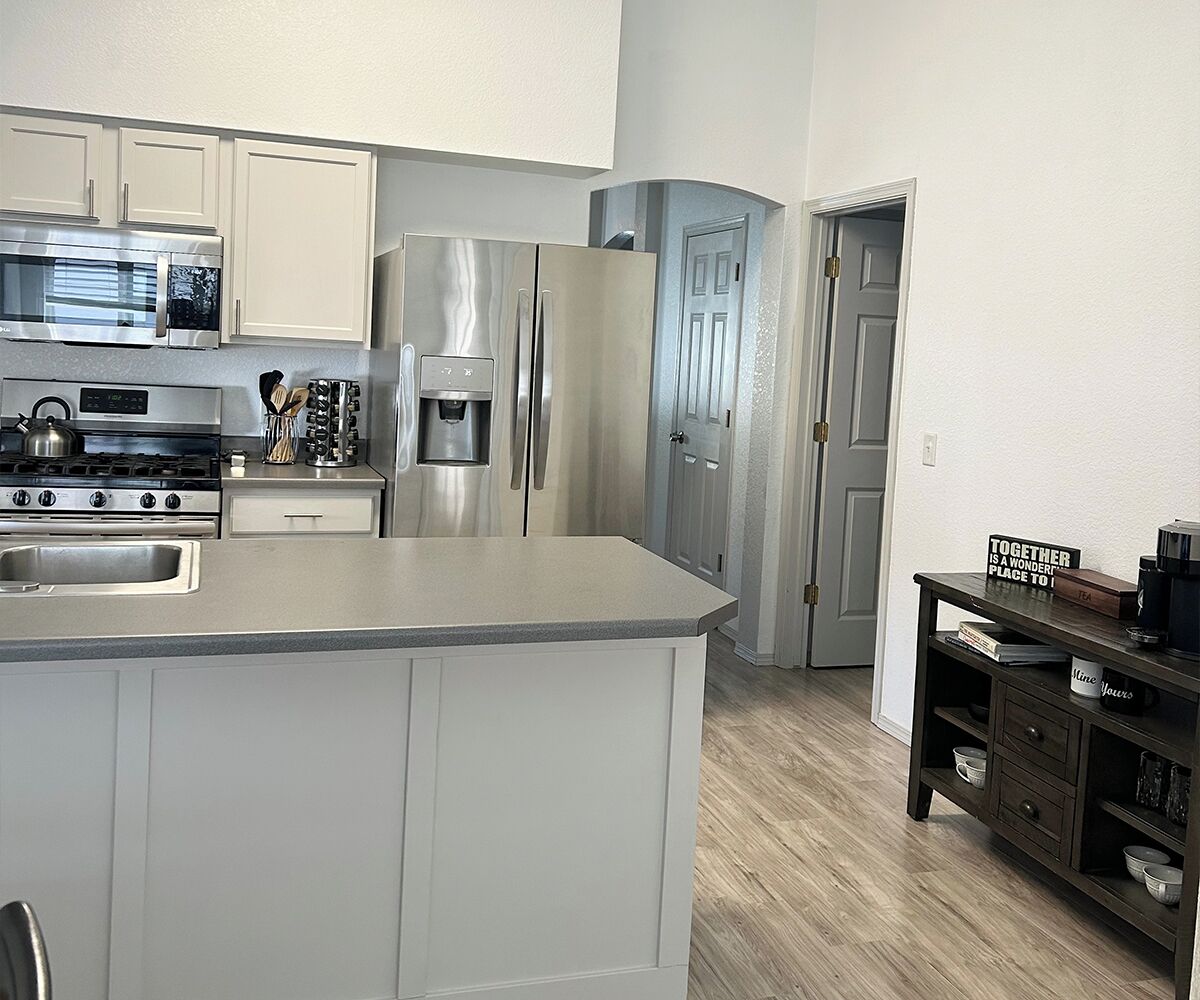 Mikrowelle, Ofen, Herdplatte, Geschirrspüler