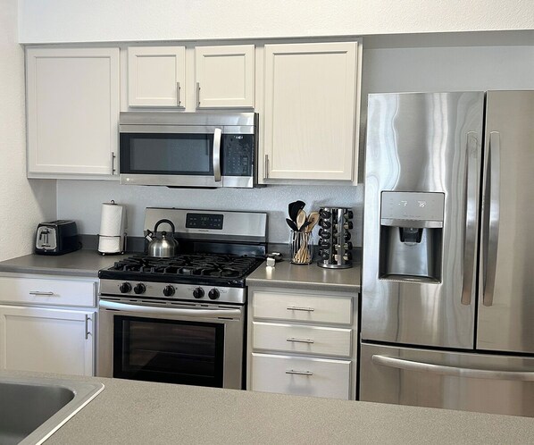 Microwave, oven, stovetop, dishwasher