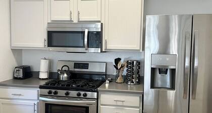 Fresh, Peaceful Home in Quaint Neighborhood