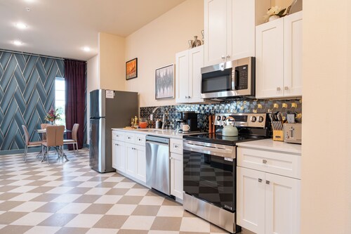 Downtown Bryan Chic Studio