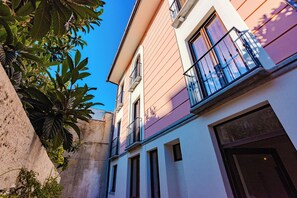 ด้านหน้าที่พัก