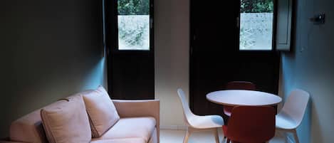 Klassiek appartement, uitzicht op de binnenplaats | Woonruimte