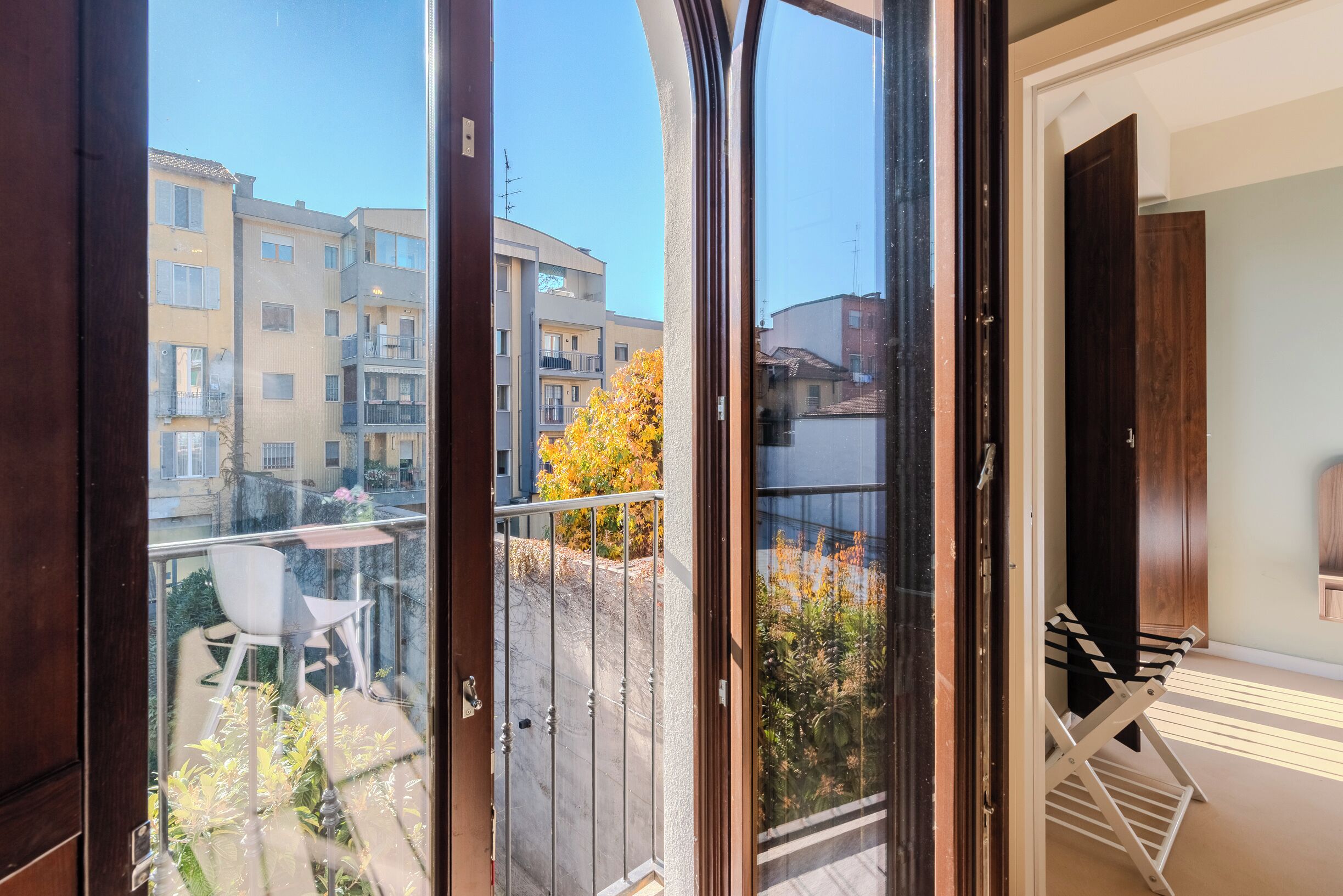 Căn hộ phong cách cổ điển, 1 phòng ngủ, ban công, quang cảnh sân vườn | Quang cảnh từ phòng