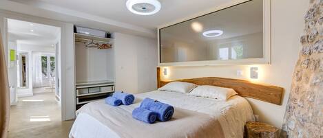 7 chambres, fer et planche Ă repasser, Wi-Fi, literie fournie