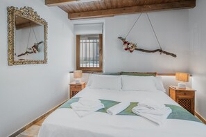 6 habitaciones, tabla de planchar con plancha, wifi y ropa de cama