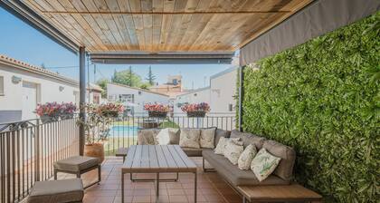 Country House 'La Antigua Taberna' with Private Pool, Wi-Fi, and Air Conditioning