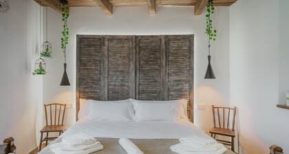 La Antigua Taberna Country House with Private Pool in Nieva, Segovia