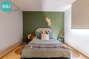 3 bedrooms, iron/ironing board, WiFi, bed sheets