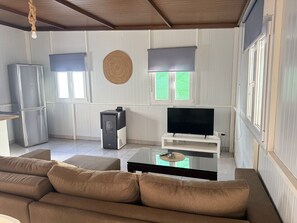 Televisión, mesa de ping pong