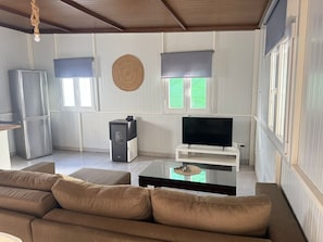 Televisión, mesa de ping pong