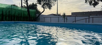 Maison de Vacances 'El Encanto De Ronda' avec Vue sur la Montagne, Piscine Privée et Wi-Fi