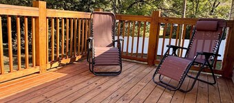 Nalida's Retreat - Cozy 3 Bedroom 2 Bath w/ Modern Comforts