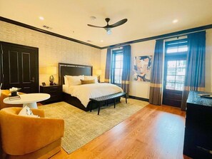 Luxury Suite, City View | Free WiFi