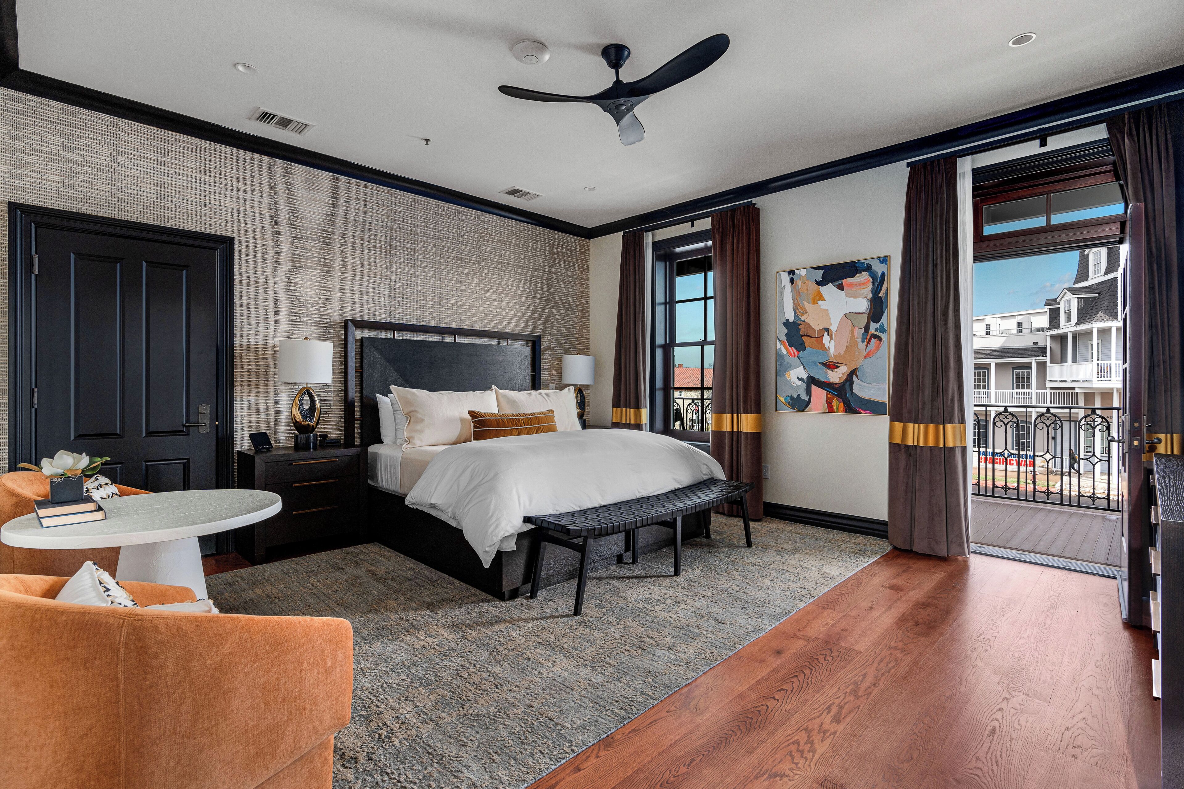 Luxury Suite, City View | Premium bedding, free minibar, free WiFi, bed sheets