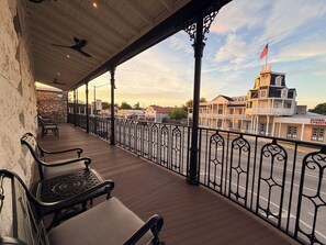 Luxury Suite, City View | Balcony view - Emigrant Boutique Hotel (Fredericksburg)