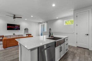 Fridge, microwave, oven, stovetop - Combined Home Near Downtown & East Austin Up to 18 (Austin)