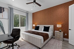 5 bedrooms, desk, iron/ironing board, WiFi