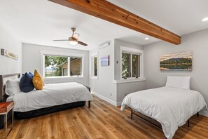 3 chambres, fer et planche à repasser, lit parapluie, Wi-Fi gratuit