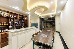 Bar (on property) - Adalia Villa With ValeyView - O'TEL (Dalat)
