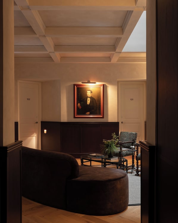 Lobby sitting area - El Cortés, Member of Relais & Châteaux (Mexico City)