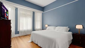 4 chambres, bureau, fer et planche à repasser, accès au Wi-Fi (inclus)