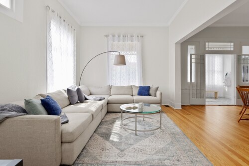 Historic Seguin Stay ~ Close to Downtown