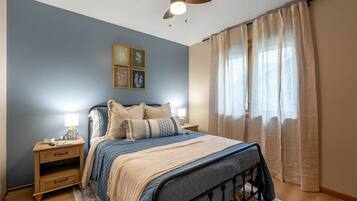 4 bedrooms, WiFi, bed sheets