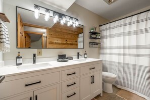Hair dryer, towels