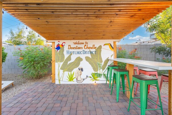 Outdoor dining