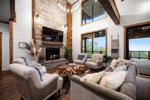 Televisión, chimenea