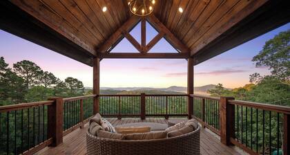 The Overlook at Firesky - 7BD-6.5Bath - Luxury Lakeview House - Sleeps 30