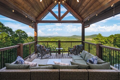 Lakeview Lodge: Pool, Spa, Sleeps 30