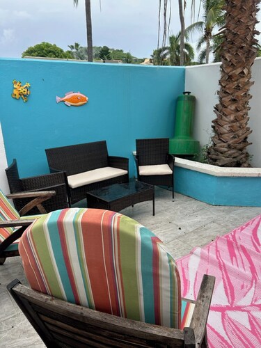  Pineapple Village-Newly remodeled 4-bedroom, 4 bath condo.