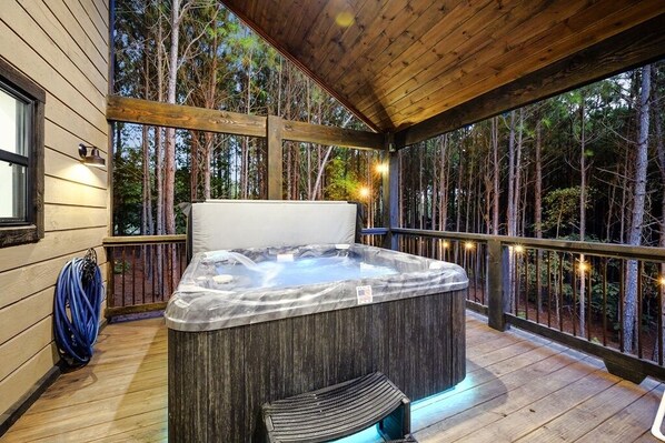 مغطس سبا خارجي