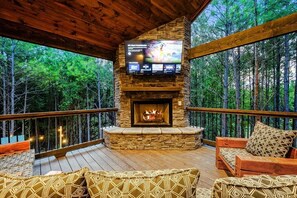 Property grounds - Shyman Pines: Relax, reconnect, and make memories in Hochatown (Broken Bow)