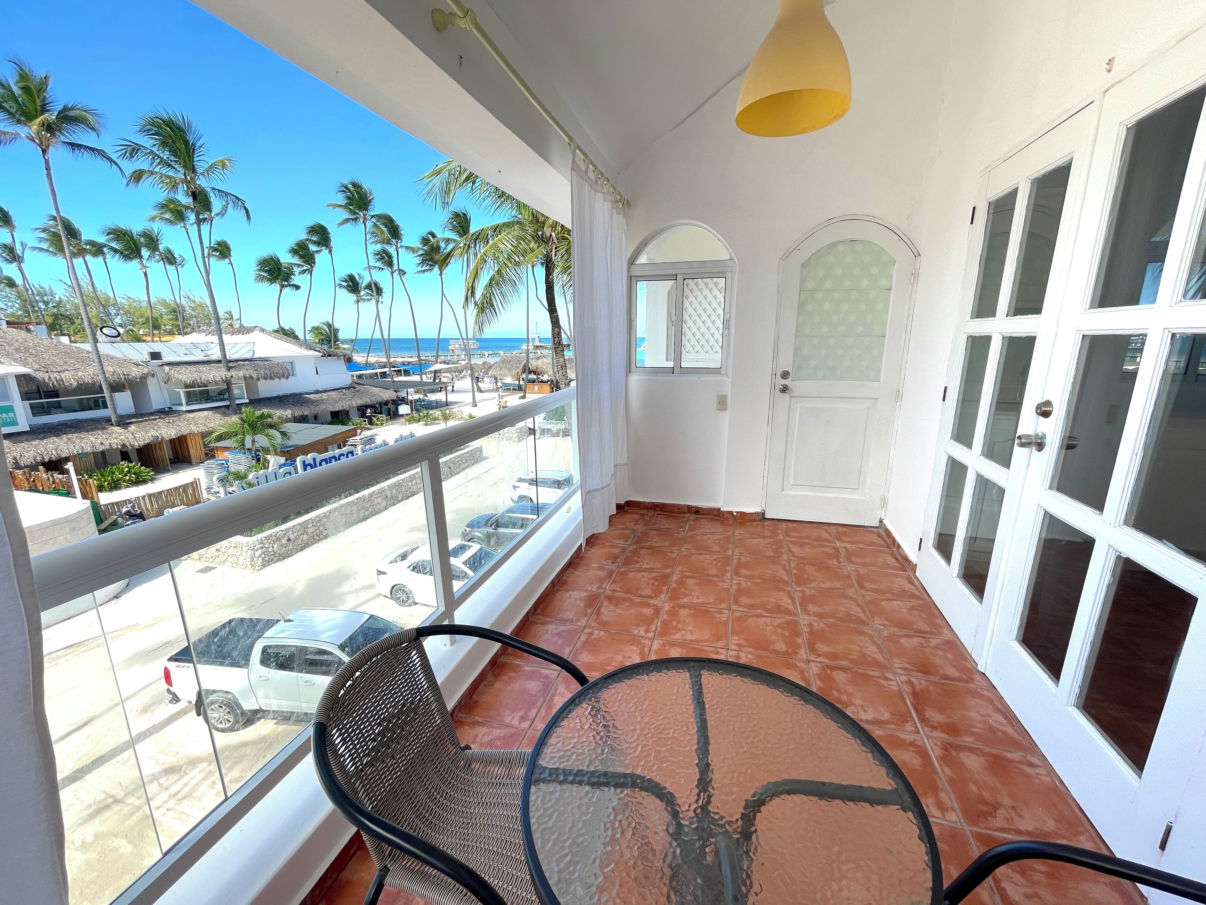 Leilighet, balkong, havutsikt | Utsikt mot strand/hav