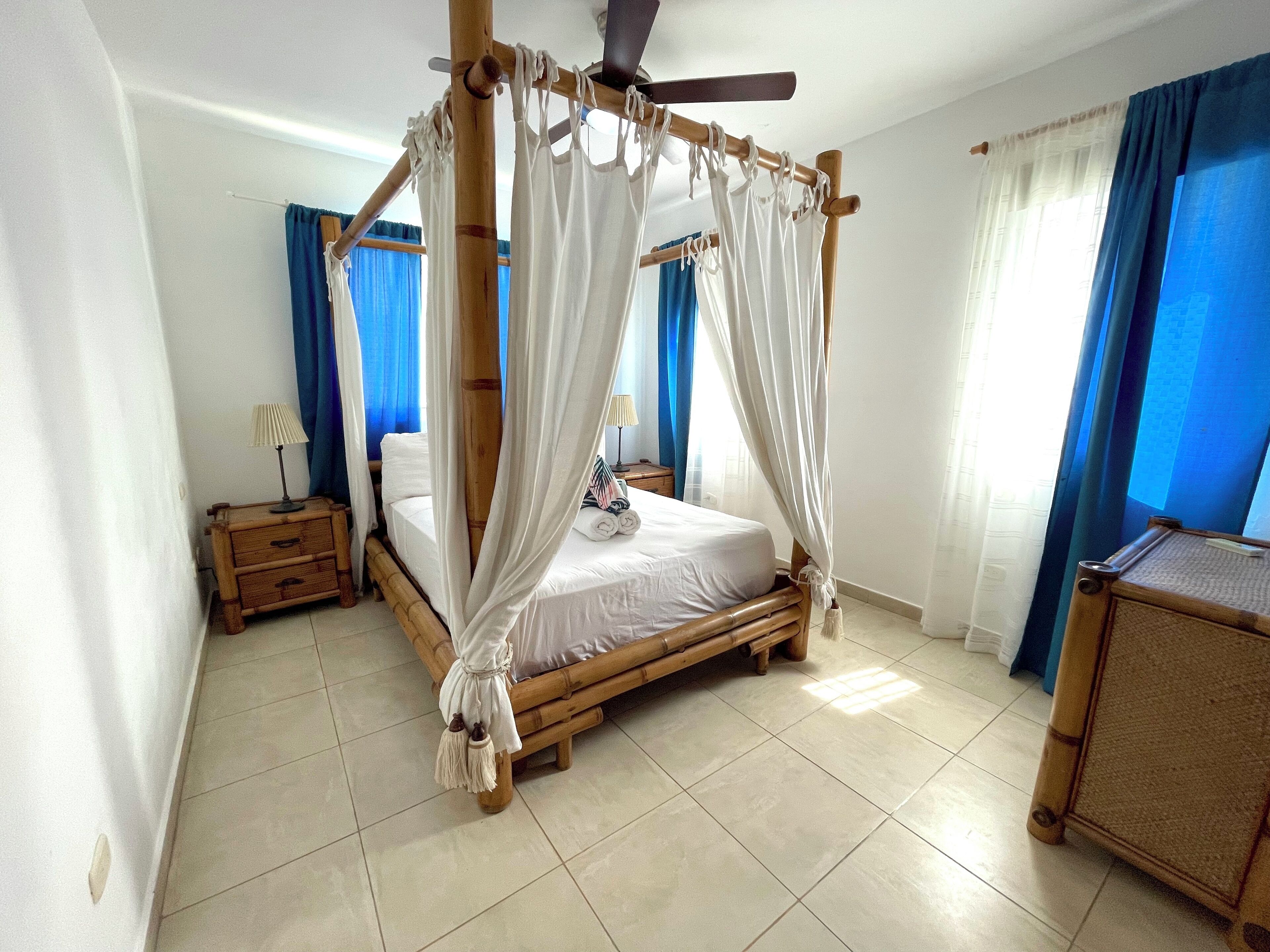 Villa, 3 soverom, ved stranden | Bad | Dusj, miljøvennlige toalettsaker, hårføner og tøfler