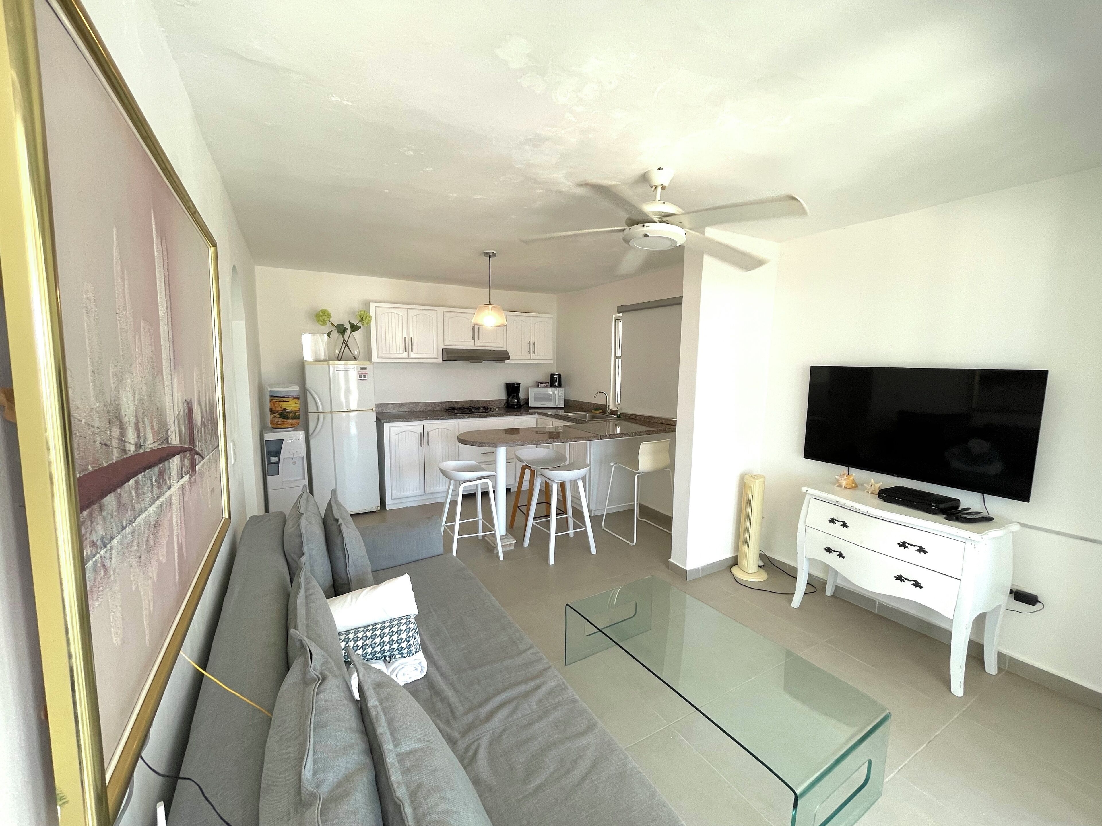 Leilighet, 1 soverom, balkong, havutsikt | Eget kjøkken | Kjøleskap, mikrobølgeovn, kokeplater og kaffetrakter/tekoker