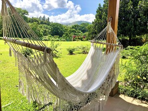 热石按摩、深层组织按摩、瑞典式按摩、产前按摩、泰式按摩、运动按摩