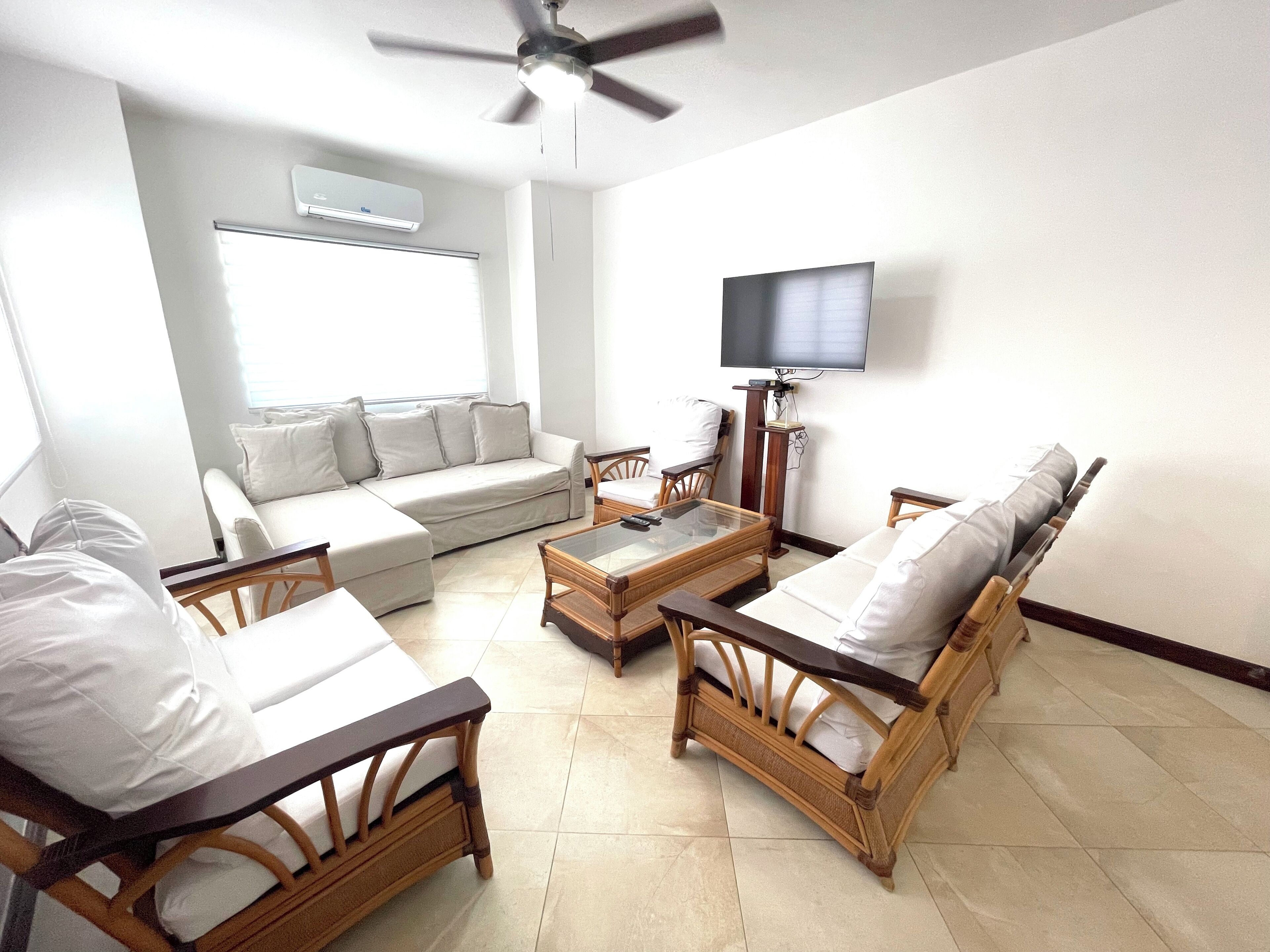 公寓, 1 間臥室, 海濱 | 客廳 | LED 電視