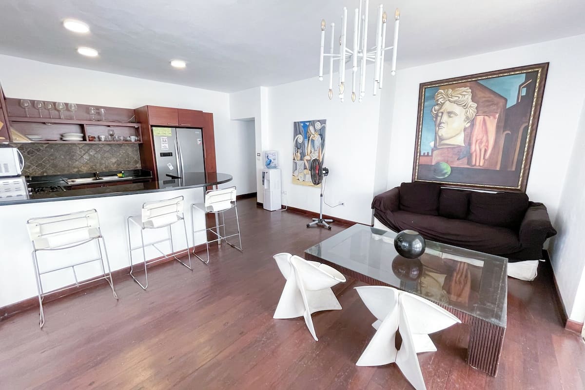 Apartment, 2 Bedrooms, Poolside | Living area