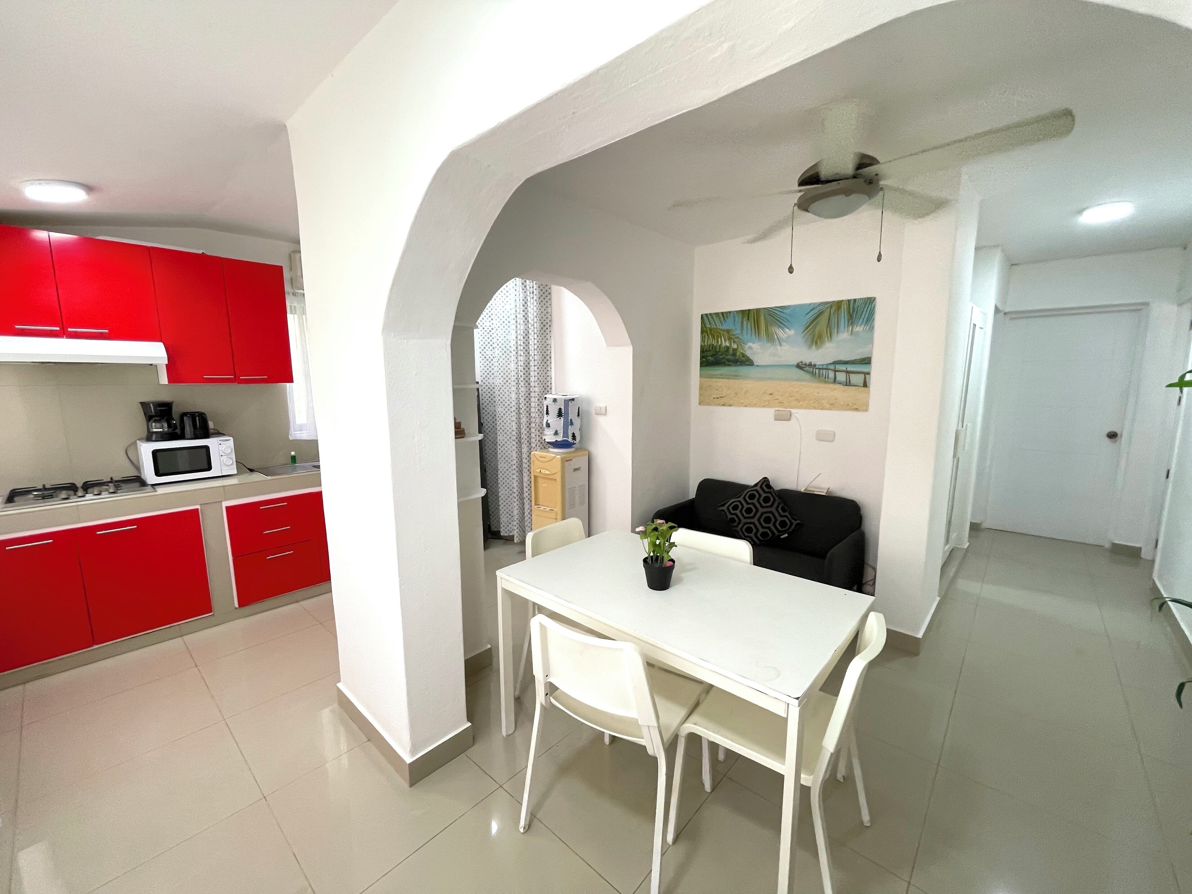 Villa, 2 soverom, hageområde | Eget kjøkken | Kjøleskap, mikrobølgeovn, kokeplater og kaffetrakter/tekoker