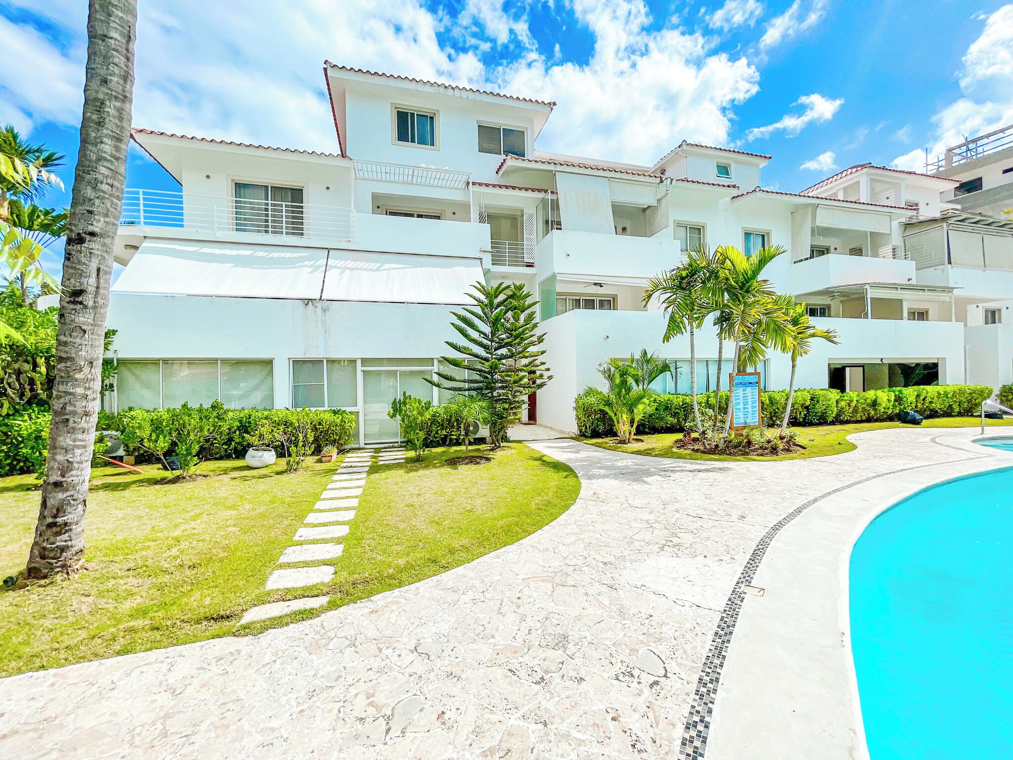 Appartement, 2 chambres, en bord de piscine | Vue depuis le balcon