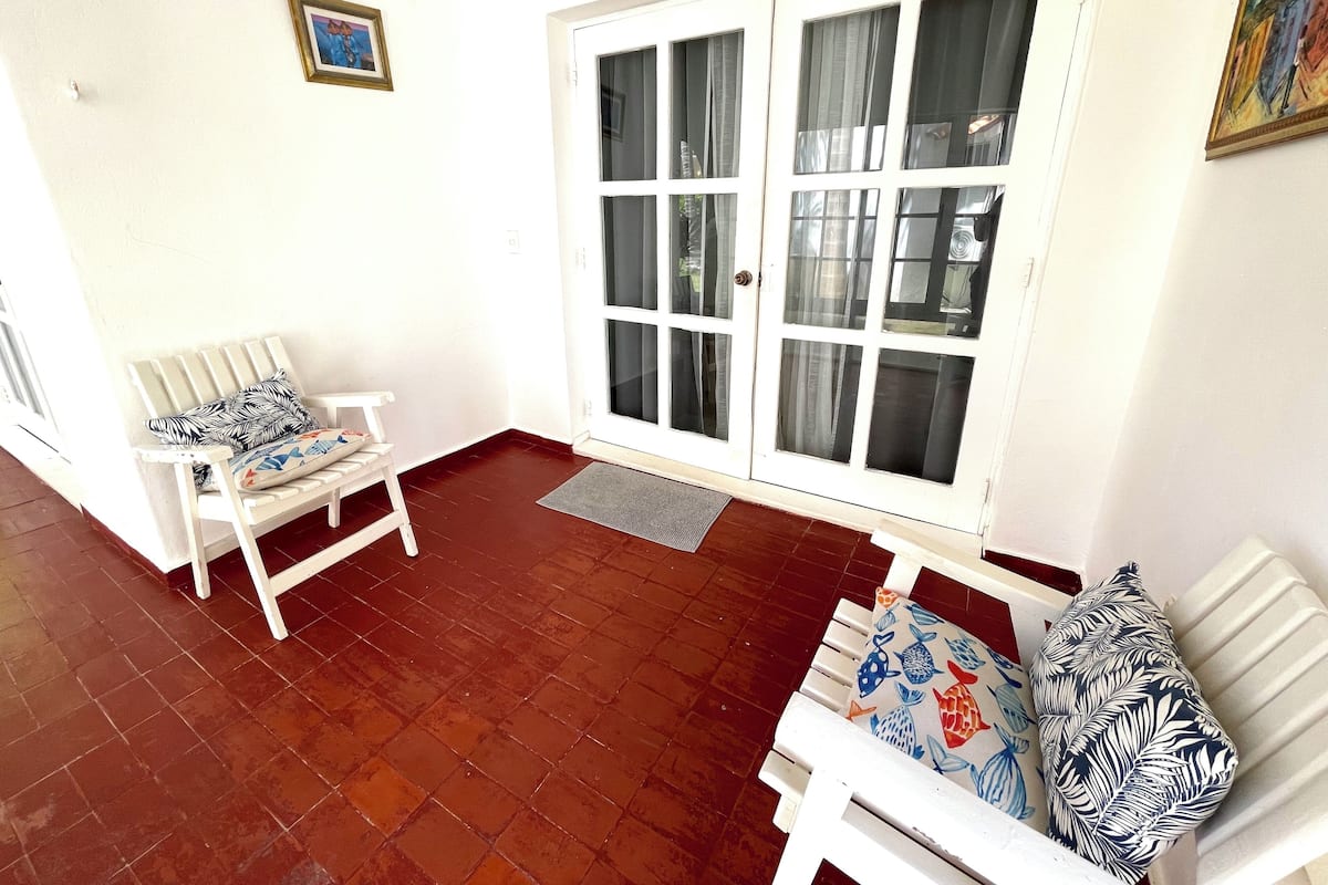 Villa, 1 Bedroom, Garden View | Living area