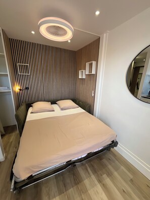 1 bedroom, desk, iron/ironing board, free WiFi