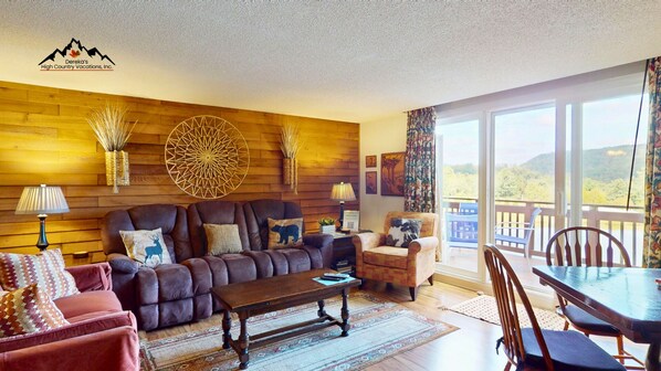 Televisión y chimenea 