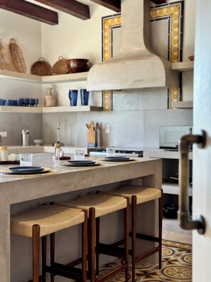 Deluxe House, Balcony, Beach View | Private kitchen