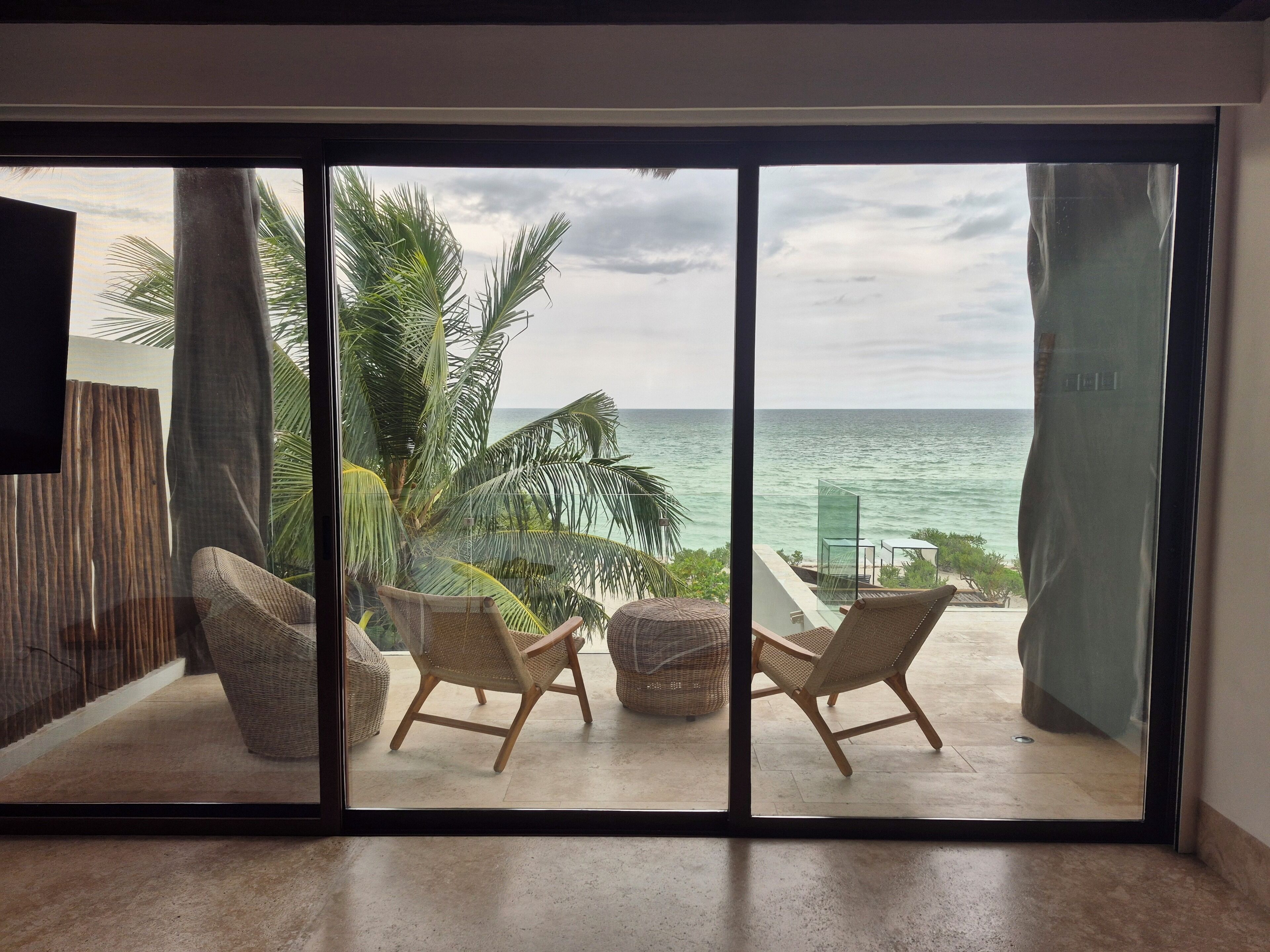 客房内保险箱、免费 WiFi